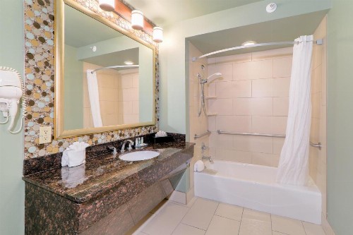 Quality Inn Near the Island Pigeon Forge - image 30