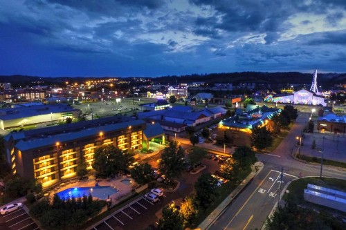Quality Inn Near the Island Pigeon Forge - image 33