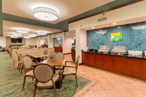 Quality Inn Near the Island Pigeon Forge - image 41