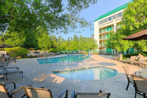 Quality Inn Near the Island Pigeon Forge - image 46