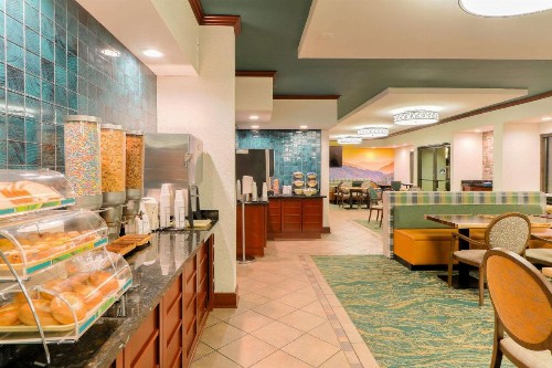 Quality Inn Near the Island Pigeon Forge - image 48