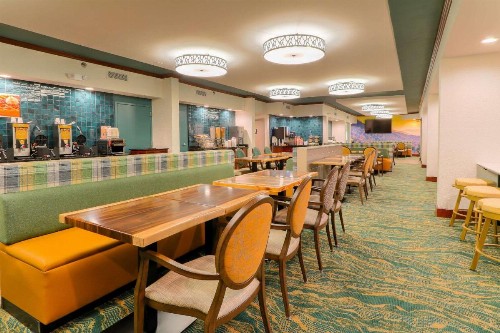 Quality Inn Near the Island Pigeon Forge - image 49