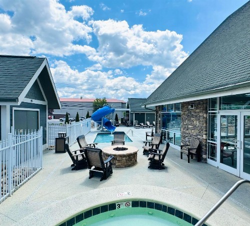 Clarion Inn Near Island Drive - image 12