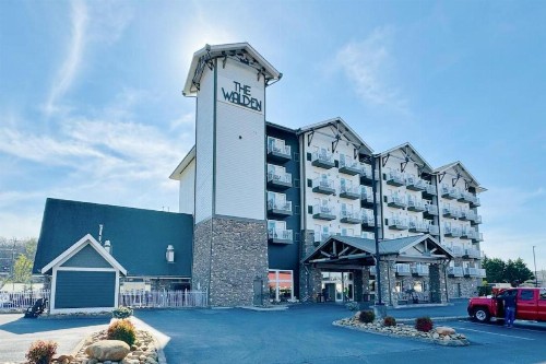 Clarion Inn Near Island Drive - image 31