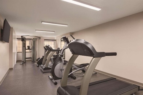 Country Inn & Suites by Radisson Pigeon Forge South TN - image 12