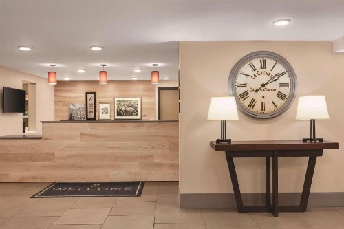 Country Inn & Suites by Radisson Pigeon Forge South TN - image 3