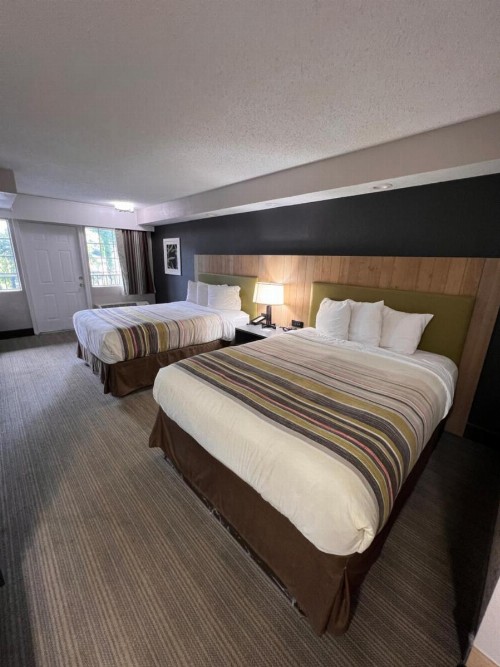 Country Inn & Suites by Radisson Pigeon Forge South TN - image 31