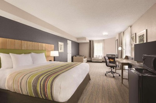 Country Inn & Suites by Radisson Pigeon Forge South TN - image 9