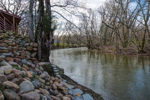 River Bend Inn - Pigeon Forge - image 13