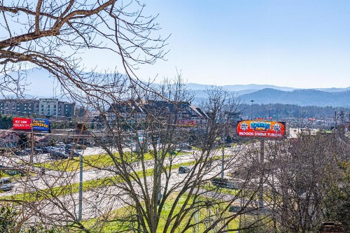 River Bend Inn - Pigeon Forge - image 17
