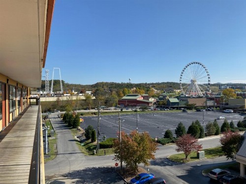 Mountain Vista Inn & Suites - Parkway - image 10