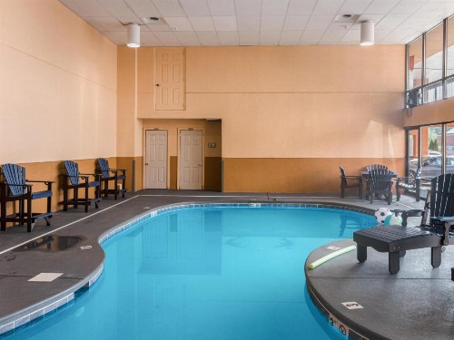 Mountain Vista Inn & Suites - Parkway - image 7