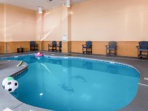 Mountain Vista Inn & Suites - Parkway - image 8
