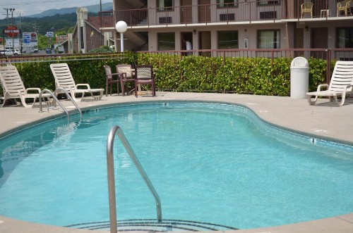 Baymont by Wyndham Pigeon Forge - image 2