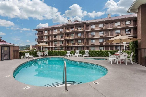 Baymont by Wyndham Pigeon Forge - image 45