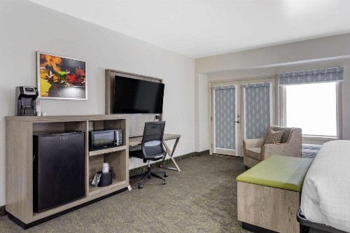 Best Western Plus Mountain Melodies Inn & Suites - image 25