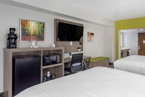 Best Western Plus Mountain Melodies Inn & Suites - image 29