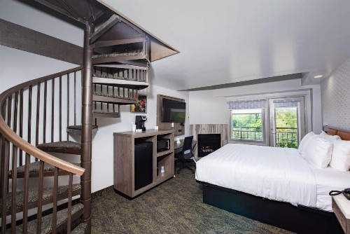 Best Western Plus Mountain Melodies Inn & Suites - image 30