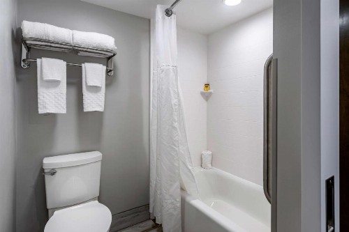 Best Western Plus Mountain Melodies Inn & Suites - image 33