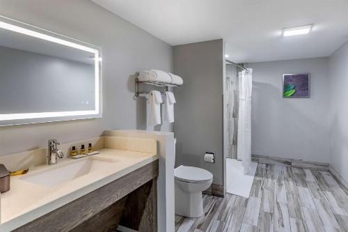 Best Western Plus Mountain Melodies Inn & Suites - image 35