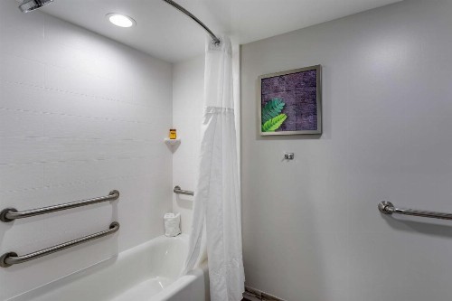 Best Western Plus Mountain Melodies Inn & Suites - image 36