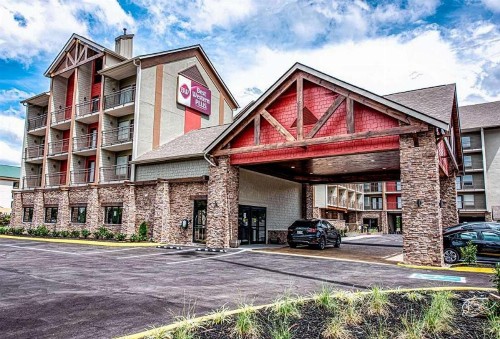 Best Western Plus Mountain Melodies Inn & Suites - image 37