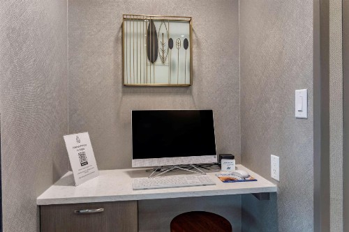 Best Western Plus Mountain Melodies Inn & Suites - image 40