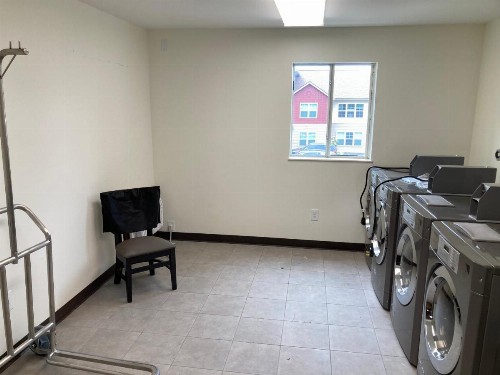 Rodeway Inn - image 2