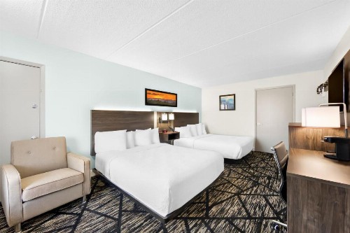 Days Inn & Suites by Wyndham Pigeon Forge - image 14