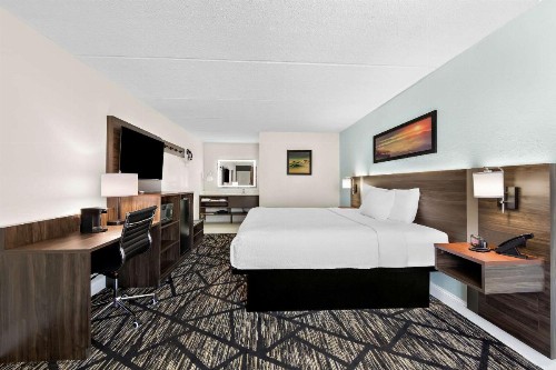 Days Inn & Suites by Wyndham Pigeon Forge - image 20