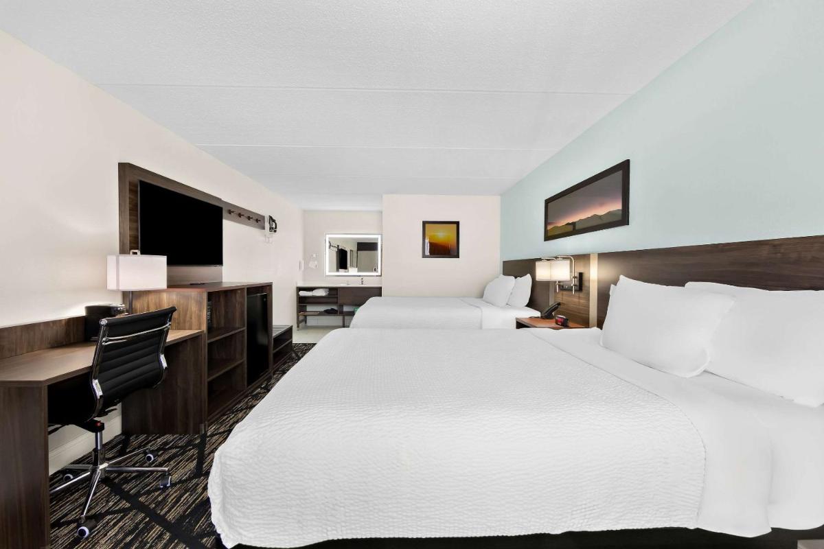 Days Inn & Suites by Wyndham Pigeon Forge - image 5