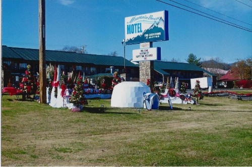 Mountain Breeze Motel - image 15