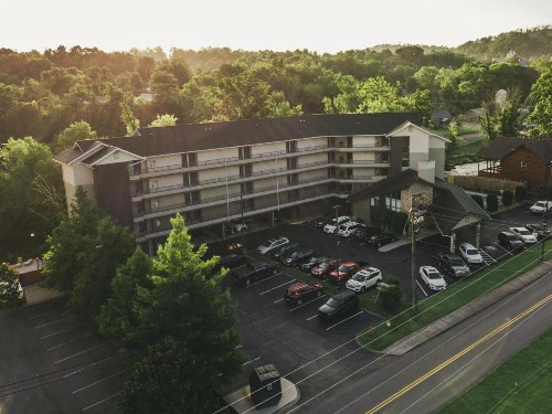Twin Mountain Inn & Suites - image 22