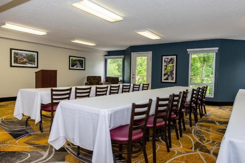 Twin Mountain Inn & Suites - image 37