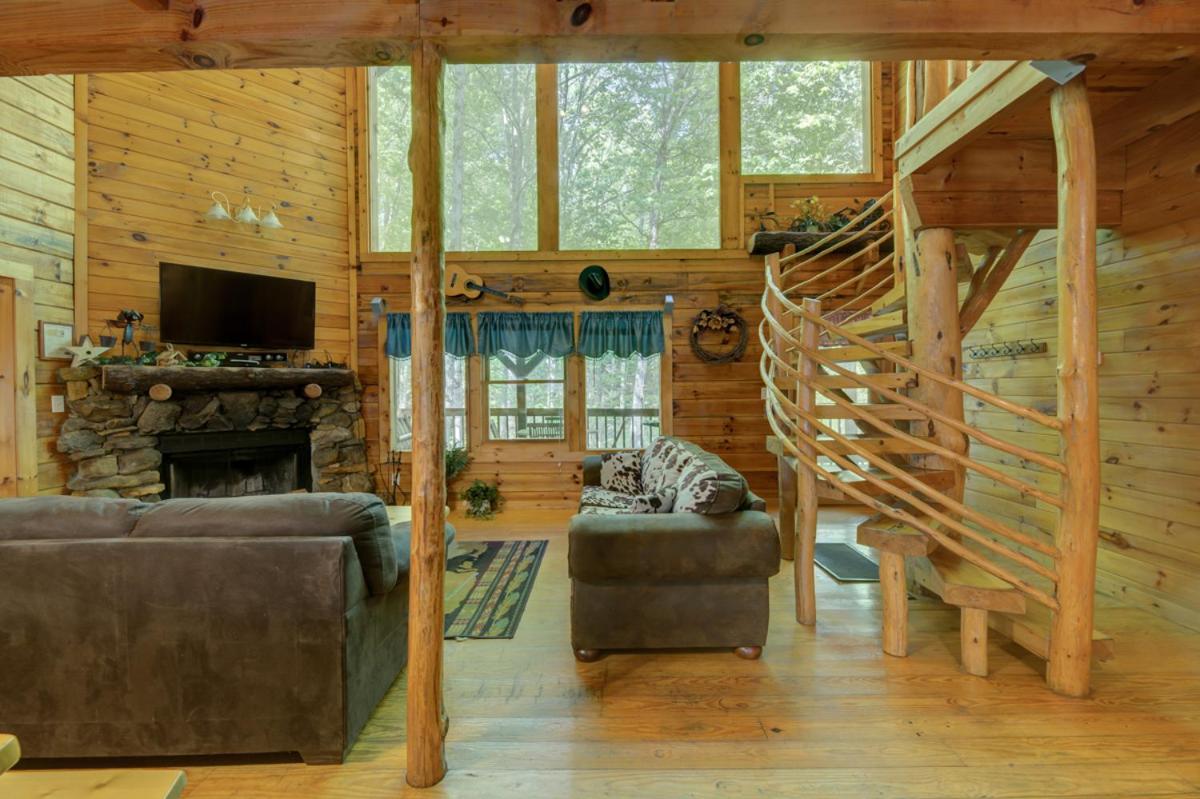 A Rustic Elegance #4 - main image