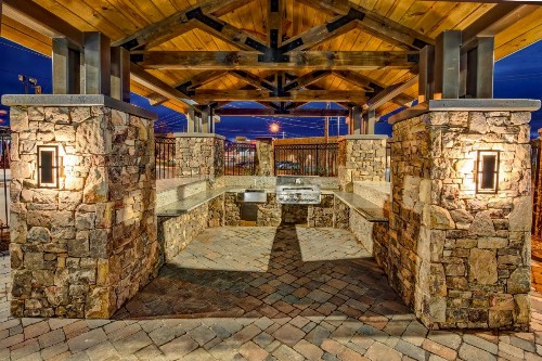 Black Fox Lodge Pigeon Forge Tapestry Collection by Hilton - image 20