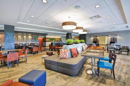 Home2 Suites By Hilton Pigeon Forge - image 18