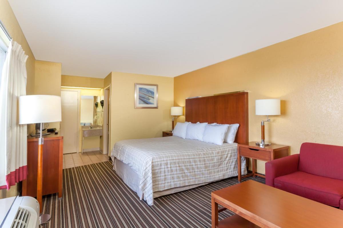Lodge at Mill Creek Pigeon Forge - image 6