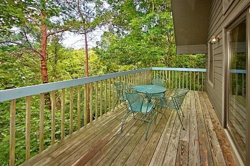 Sanctuary Cabin - image 9