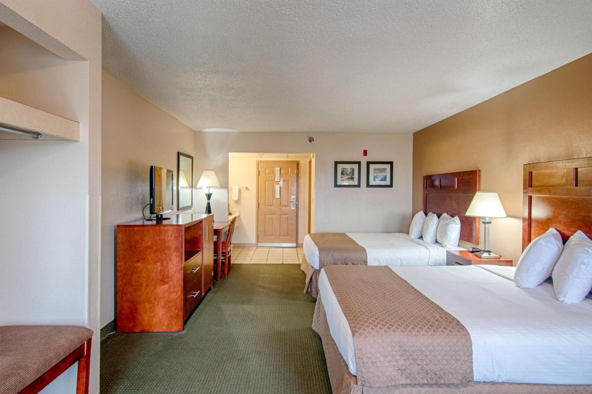 Park Tower Inn - image 2