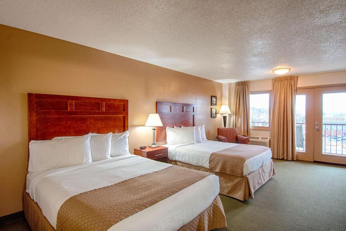 Park Tower Inn - image 6