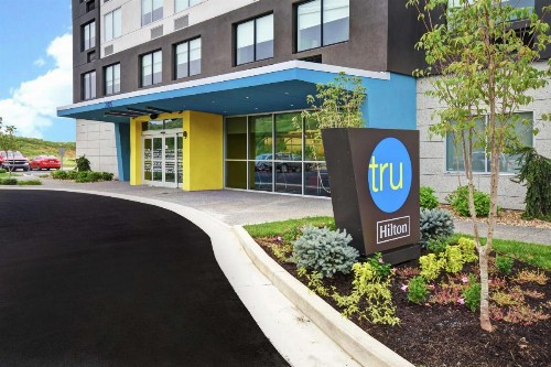 Tru By Hilton Pigeon Forge - image 1