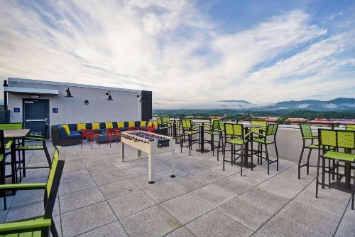 Tru By Hilton Pigeon Forge - image 22