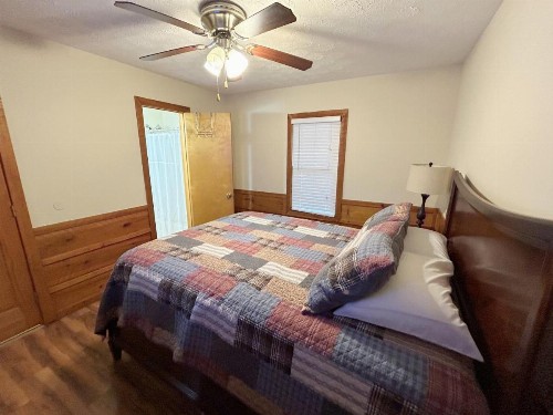 Tucked Away Cabin - image 10