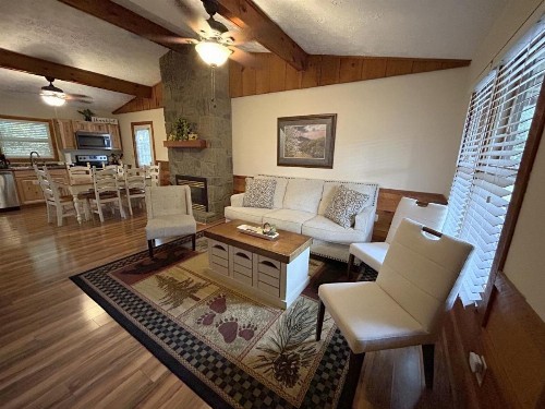 Tucked Away Cabin - image 13