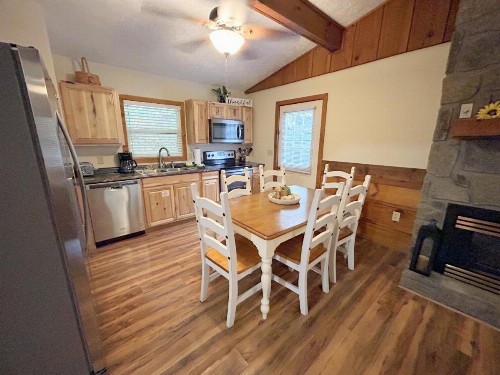 Tucked Away Cabin - image 20