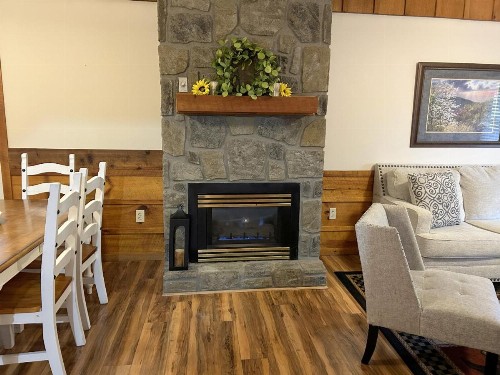 Tucked Away Cabin - image 40
