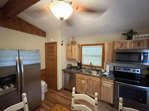 Tucked Away Cabin - image 44