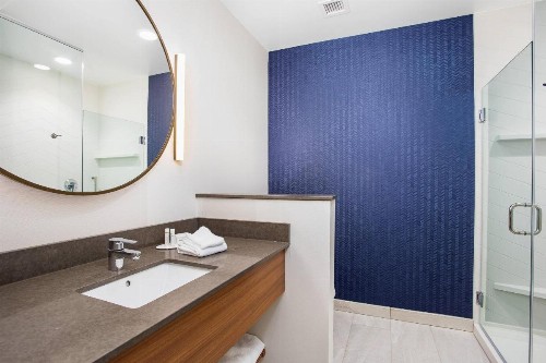 Fairfield Inn & Suites by Marriott Pigeon Forge - image 9