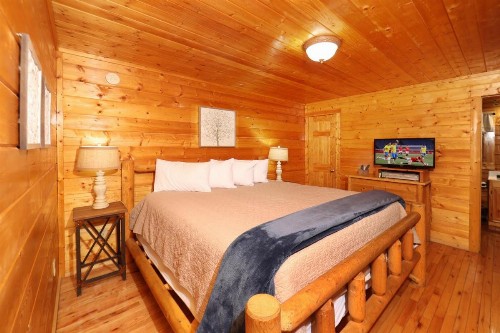 Sunset Lodge - image 19